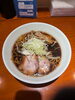 「店主おすすめ！味わい深い熱々スープが自慢の醤油ラーメンをご紹介します♪」