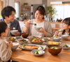 家族と同じ食卓で和食を楽しむ40代・50代女性「家族と同じ食事でもダイエットは続けられる？」