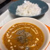 本日のカレーは「豚そぼろとレンコンのカレー」！シャキッと食感とピリ辛な旨みをどうぞ🐘🍛✨
