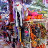 秋の一大イベントを盛り上げよう♪ハロウィングッズ＆仮装コスチュームが売り場いっぱいに大集合！