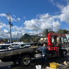 新しく納車されたユニック車を主任自らピカピカに洗車しました！