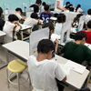 幼児から中学生までが集中して机に向かう教室環境｜日々の積み重ねが育む確かな成長と学びの姿勢　足立区　学習塾　幼児　小学生　中高生