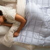 睡眠と体温の関係とは？手足を温めるのは寝る前まで