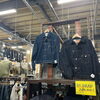 2階古着コーナーに秋物アイテムが続々新入荷！セールも開催中👕🍂【万代書店諏訪店｜クレーンゲーム】