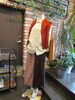 「♬INTRO AUTUMN&WINTER COLLECTION！パッチワーク風スカートと赤カーディガンで楽しむ秋の大人カジュアルスタイルですよ」