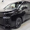 【新車施工】新色ニュートラルブラックのヴォクシーに最高峰のツヤと防汚性を！