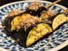 「「なすの炭火焼き マグロ削り節かけ」「4種のきのこのバターホイル焼き」 / Charcoal-Grilled Eggplant and Butter Foil-Baked Mushrooms」