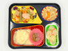 高齢者向け宅配弁当。夕食は白身魚のハンバーグ（豆乳仕立て）。「10/23(金)の夕食は「白身魚のハンバーグ（豆乳仕立て）」」