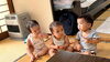 「1歳前の仲良し3人組〜元気いっぱいな毎日に寄り添う足のマッサージ〜」
