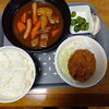 ビーフシチューとメンチカツの夕食メニューをご紹介します