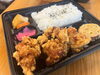 「お出汁がしみわたる自慢の味わい！本日の日替わりは「だし醤油唐揚げとレンコン挟み揚げ」」