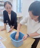 「スタッフの感染防止研修を実施しました。片栗粉を使った手洗い実験と気づきの時間」