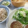 「ポノポノ食堂」で昼間からほっこりしたランチをいただきました。