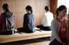 座禅体験の様子。
雑念を取り払い心を落ち着かせます。「宗教法人 興禅寺」