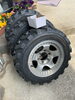 「農民車のタイヤも取り扱ってます！」