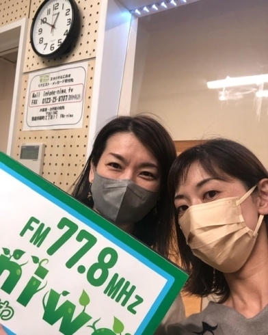 パーソナリティ塩谷さんと「大野ダンススクールがFM恵庭ラジオe-niwaに出ました〜！」