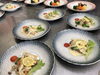 お座敷での　魚料理。「10月に、入り…」