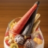 デカ盛りプリンアラモード