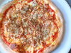 「魚沼市のトラットリアポポラーレさんで、窯焼きピザとパスタのランチ。春限定！しらすと桜エビのピザ美味し過ぎ。」