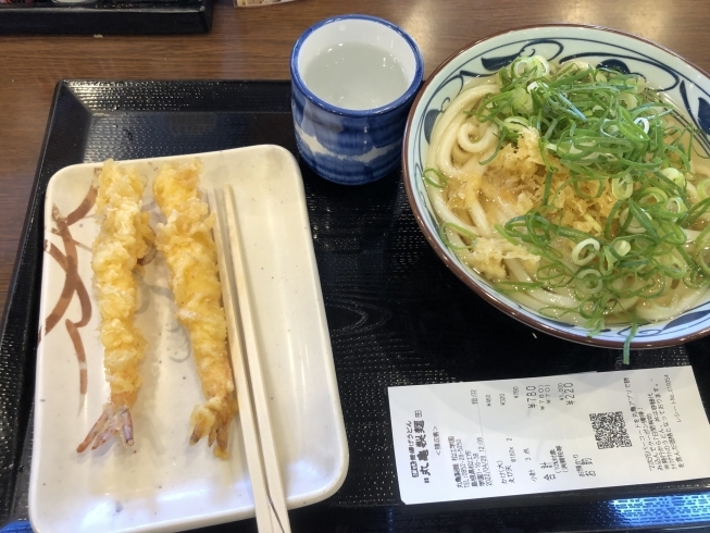 昼食のうどん。訪問の時の楽しみ。「【リハビリ】今日は松江に訪問リハビリです。【保険外】」