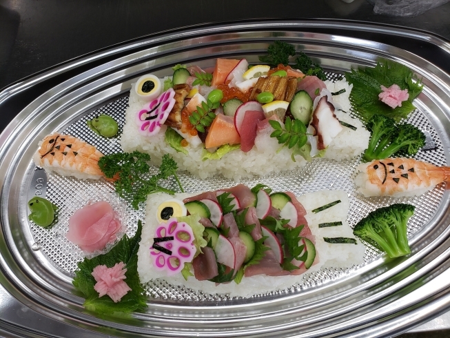 鯉のぼり寿司2,400円  昨年モデルです「5月5日はお惣菜&鯉のぼり寿司&和カフェ」