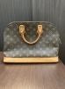 「【LOUIS VUITTON 高価買取】足立区北千住の買取専門店「おたからや　北千住東口駅前店」電話相談無料＆査定無料♪」