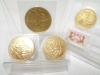 「伊丹市口酒井のお客様。御在位記念10万円金貨、御成婚記念5万円金貨のお買取りです。金貨の高価買取りは、おたからやJR伊丹店まで。」