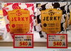 鯨ひとくちジャーキー「新商品！鯨ひとくちジャーキーガーリックペッパー！」