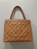 「 【シャネル(CHANEL) トート高価買取】豊島区巣鴨の買取専門店・おたからや　巣鴨北口本店【電話相談無料＆査定無料】」