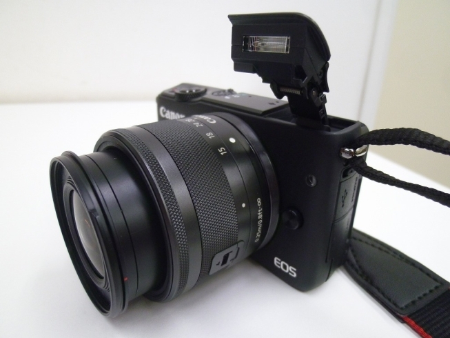 Canon EOS M10 Wズームキット 「キヤノン ミラーレス一眼カメラ　買取専門 金のクマ 沼津店」
