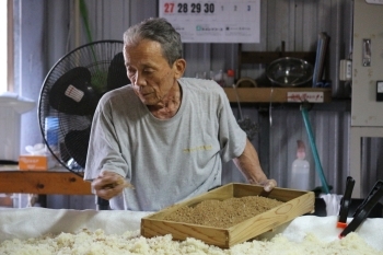 芋焼酎の本場、鹿児島県が誇る２大杜氏の一つ阿多杜氏の後継者「有限会社 中村酒造場」