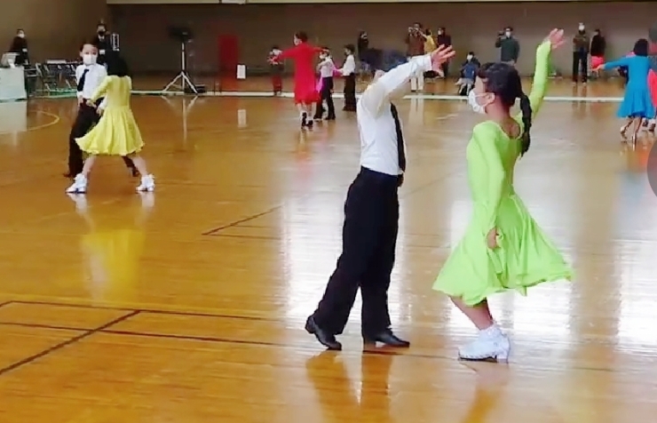 優勝した大会「函南　子供競技ダンス全国大会5組出場します。」