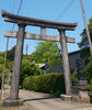 最初の鳥居、立派です。参道にお店はありません。「GW神社めぐり」