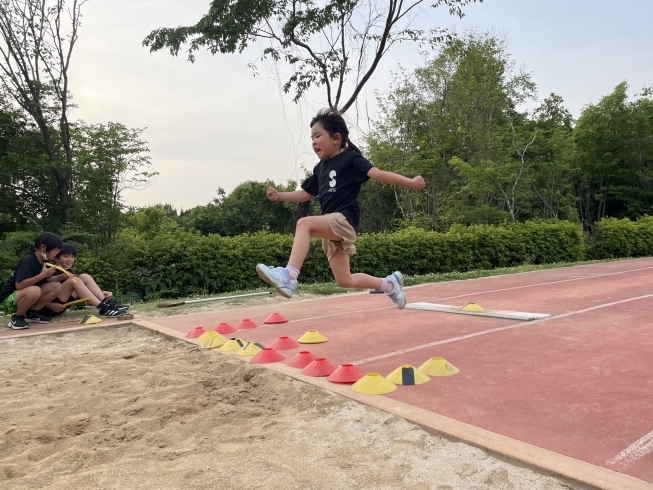 お上手！！「走幅跳に挑戦！【尾道で運動を楽しむならセトナミスポーツクラブ】」