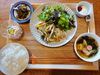 主菜はカレイの洋風あんかけです。「今週の週替りは魚メニュー☆カレイの洋風あんかけ☆です！！」
