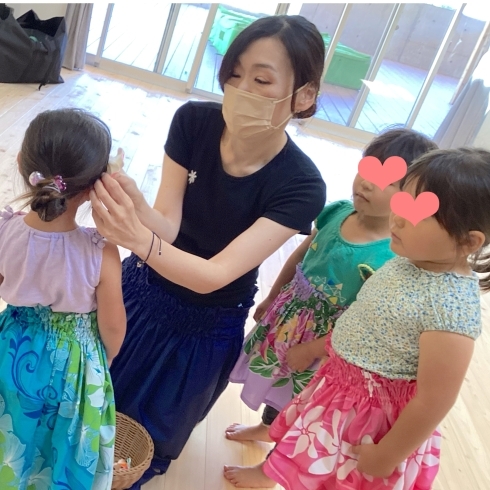 好きなパウスカートと髪飾りを選んだよ！「子ども園に行ってきました！フラダンス教室　初心者さん歓迎！那珂川　中ノ島公園」