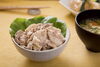 小間切を使ったねぎ塩丼　※調理例「均一祭開催!!　★情熱が生んだ旨味・和豚もちぶた★」