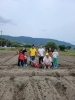 集合写真(^_^)v来年ご一緒しませんか！「上田とうふファーム、大豆播種!雨もちました～o(^o^)o《西京区　大原野　大豆　国産大豆》」