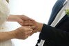 「結婚指輪はなぜ左手薬指につけるのか。」