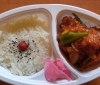 「明日の日替り弁当は酢鶏」