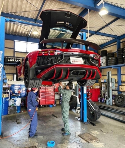 「Lamborghini Aventador SV修理‼️1日目」