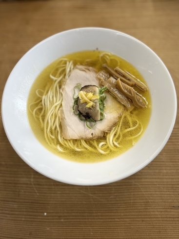 「酒田市の花やラーメンです」