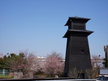 【火の見櫓】<br>土・日・祝日の10時～15時に開放しています