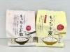 もっちり五穀（左）ともっちり麦（右）「もっちり麦　好評販売中です！」