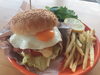 ベーコンーチーズバーガー「お好きなバーガーは(✿´༥`✿)？？」