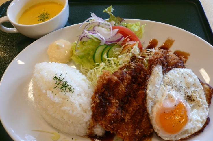 ソースカツプレート「   ○・。＊　週替わりアザレアランチ　＊。・○」