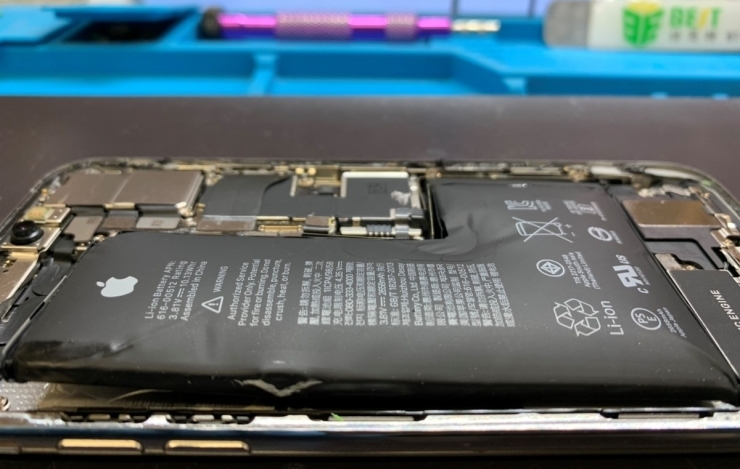iPhoneXSバッテリー交換「iPhoneの即日修理が可能！？」