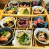 人気の箱御膳懐石弁当。ご法事・ご慶事に「ご慶事・ご法事・少人数でのご会食・ご家族で食事など、ご予約承っております。」