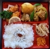「明日の日替り弁当は鯛丼」