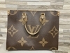 「VUITTON ヴィトン オンザゴー　ブランド高価買取　新宿　買取専門店　「おたからや　新宿本店」」